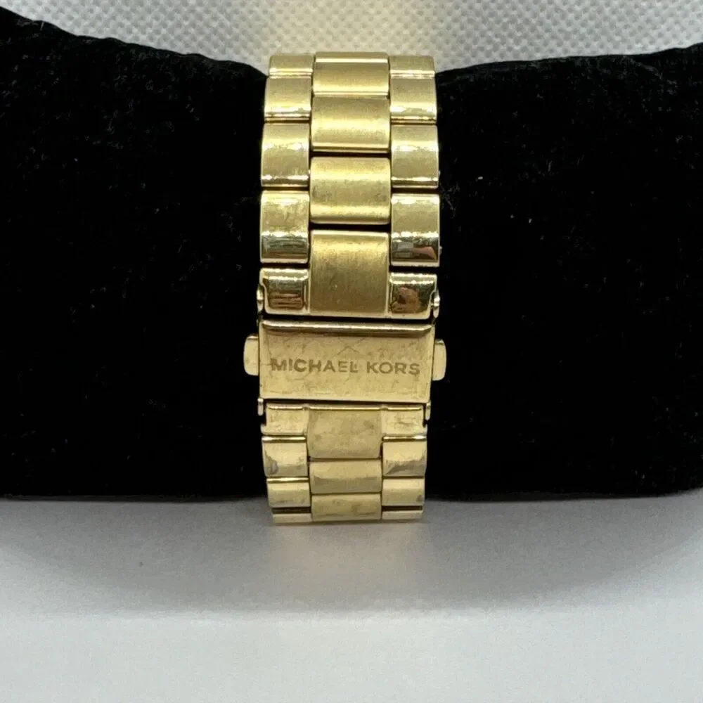Michael Kors Slim Runway MK3179 Women's Gold Tone Analog Dial Wrist Watch JNA285